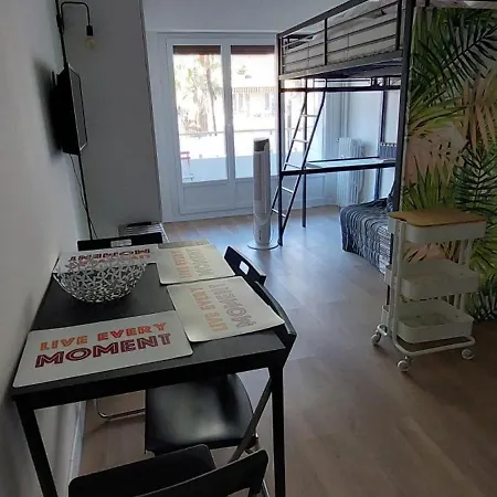 Apartman 4-personnes Avec Balcon Hyères