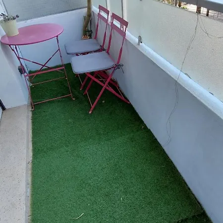 4-personnes Avec Balcon * Hyeres